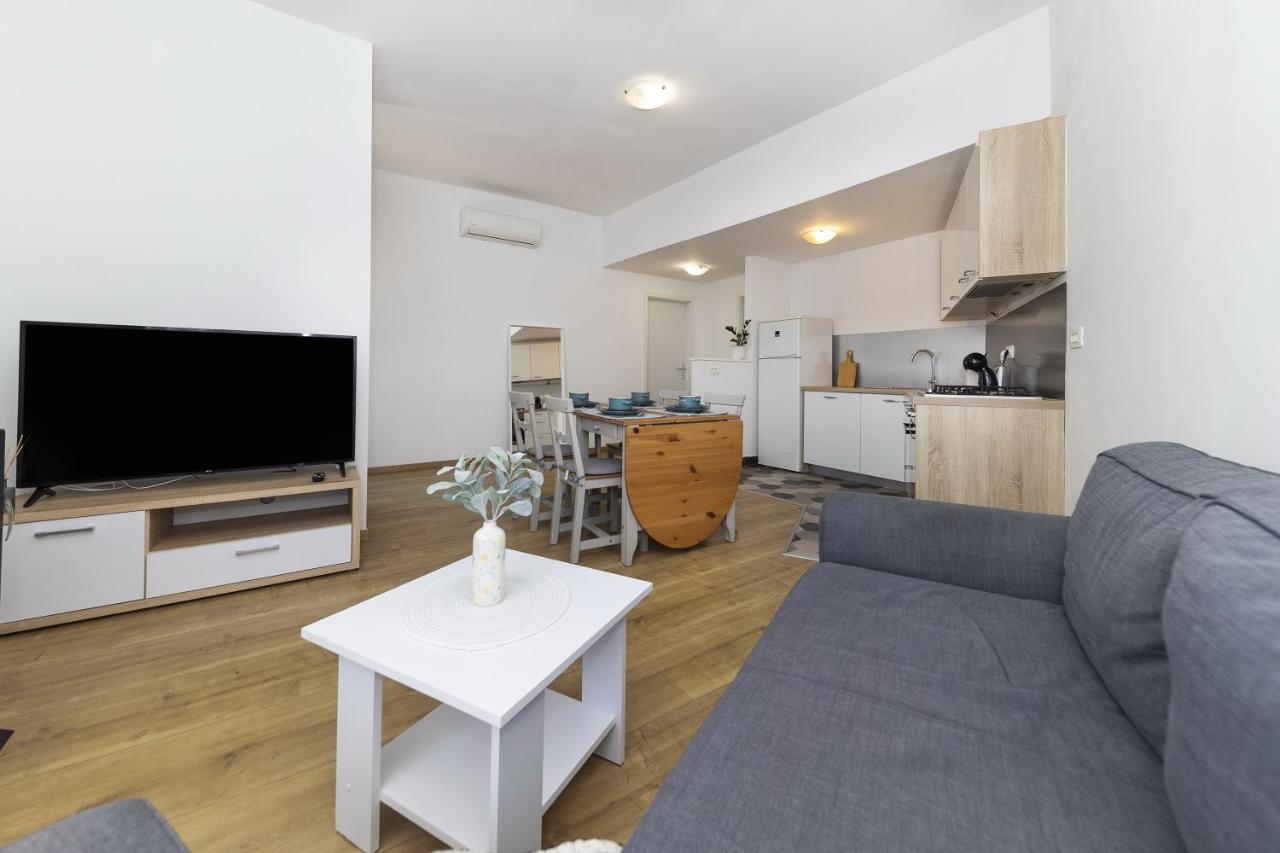 Apartments 23 And 25 With Free Private Parking Zadar Buitenkant foto
