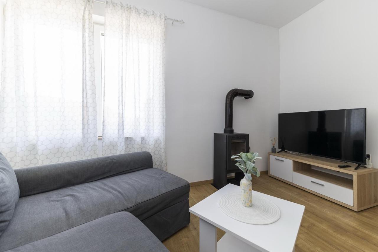 Apartments 23 And 25 With Free Private Parking Zadar Buitenkant foto